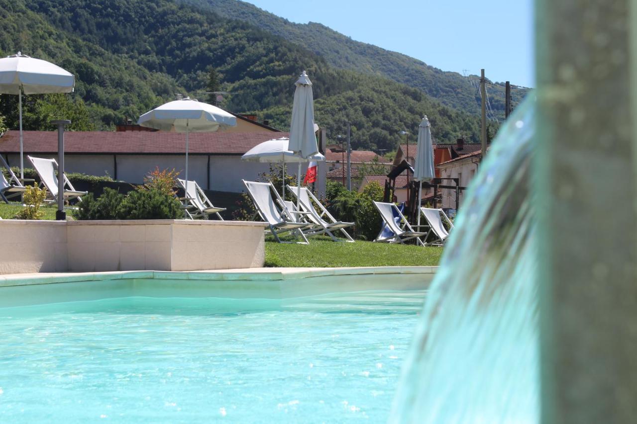 La Villa Guest House Capitignano Buitenkant foto