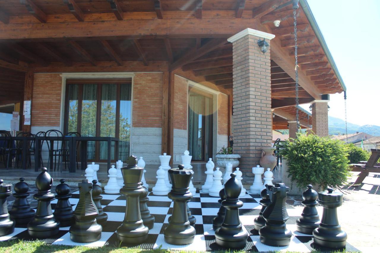 La Villa Guest House Capitignano Buitenkant foto